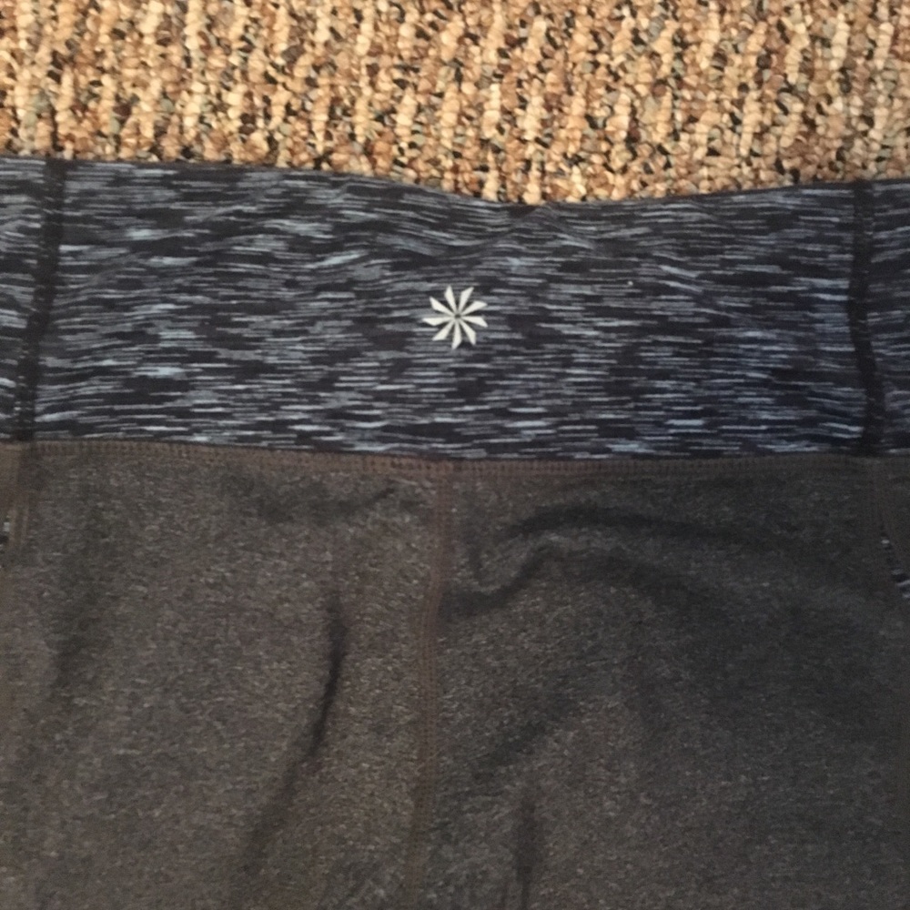 Athletaa cropped gray and blue leggings - Picture 4 of 4